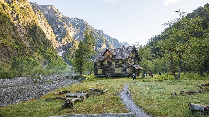 Enchanted Valley Trail